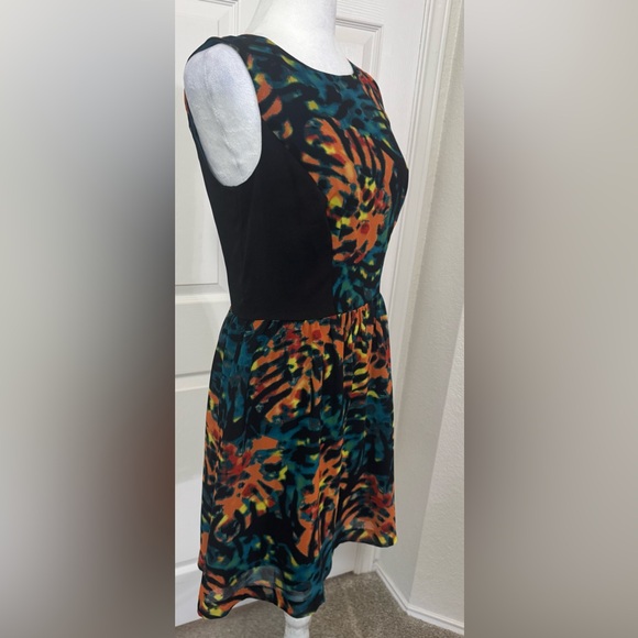 Kensie Fit and Flare Sleeveless Mini Dress Size M - Picture 2 of 9